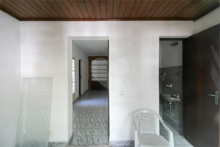 Casa à venda com 3 quartos, sendo 1 suíte, em Indianópolis, São Paulo, SP