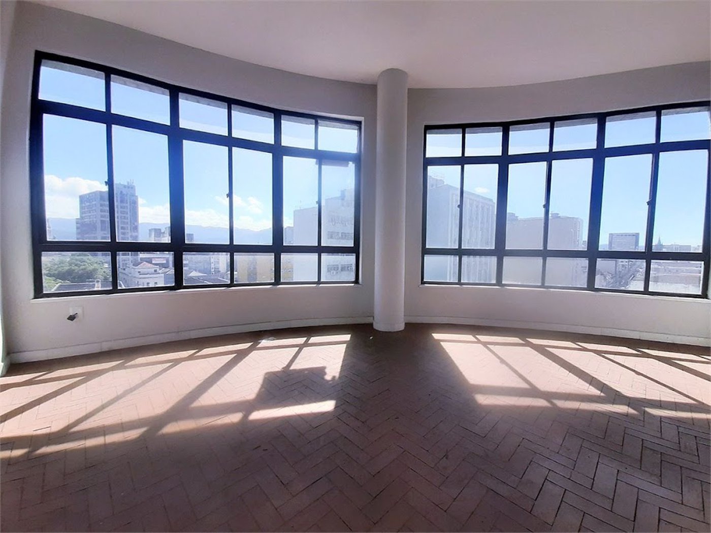 Sala, 80 m² - venda por R$ 300.000,00 ou aluguel por R$ 2.300,00/mês - Centro - Santos/SP