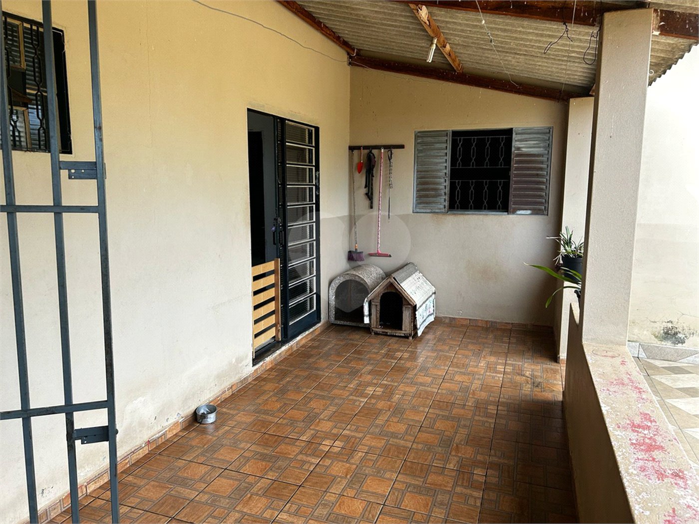 Sobrado à venda com 3 quartos, sendo 2 suítes, em Vila Mazzei, Itapetininga, SP