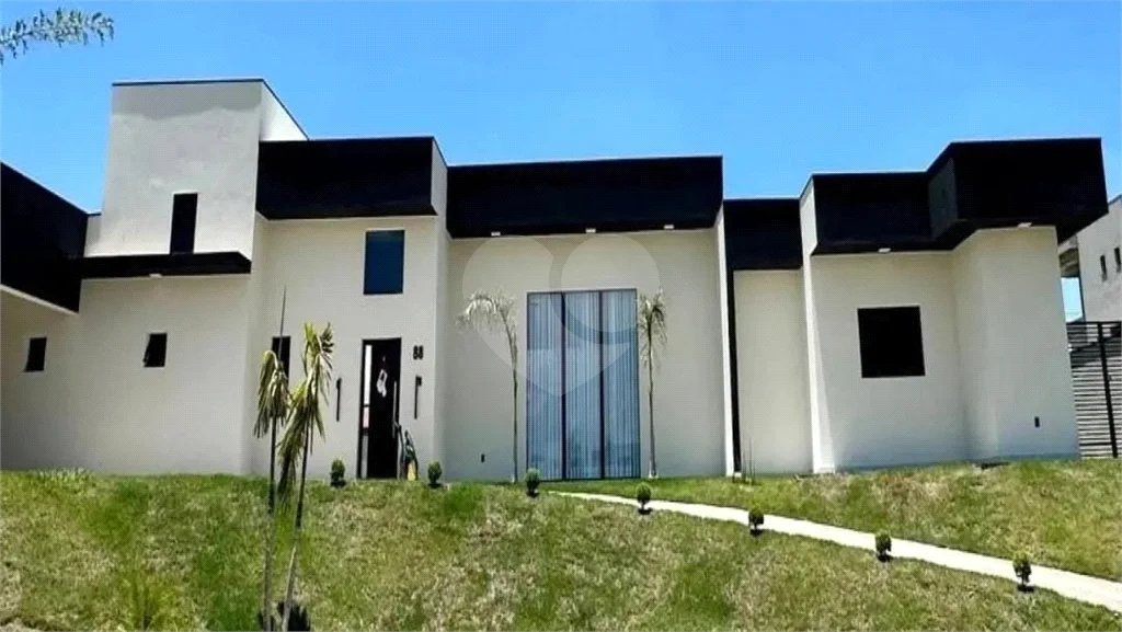Casa à venda com 3 suítes no condomínio Terra Caxambu, Jundiaí - SP