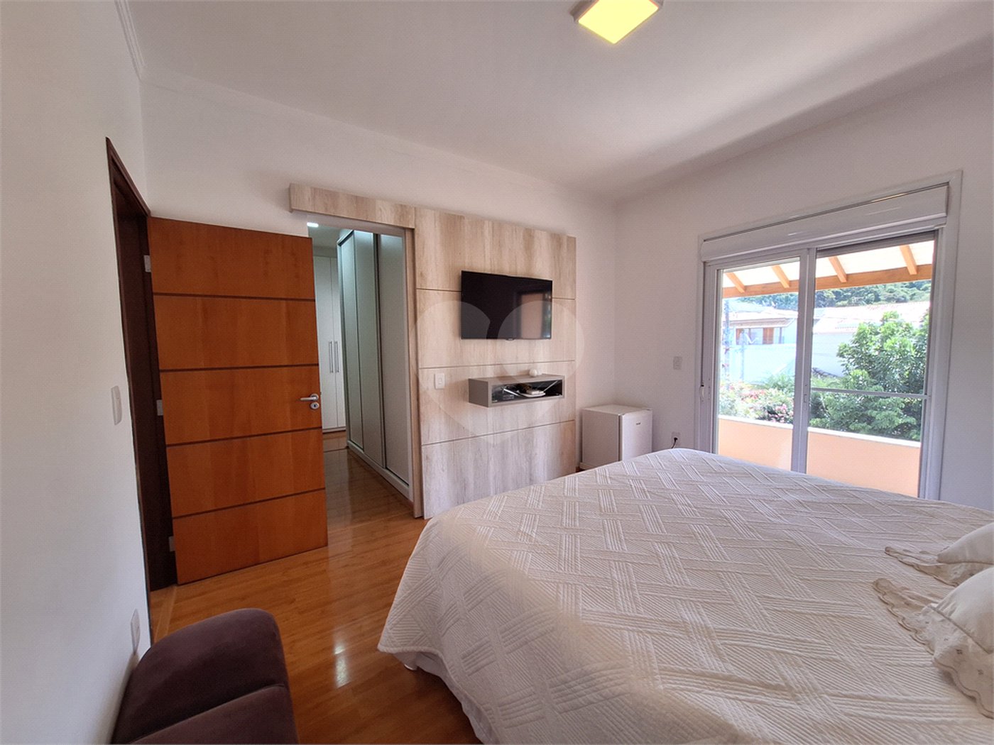 Casa à venda com 3 suítes no condomínio Residencial Villa Di Treviso, Vinhedo - SP