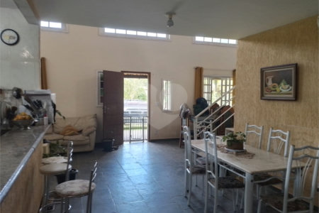 Sítio à venda com 4 quartos, sendo 3 suítes, em Caxito, Maricá, RJ