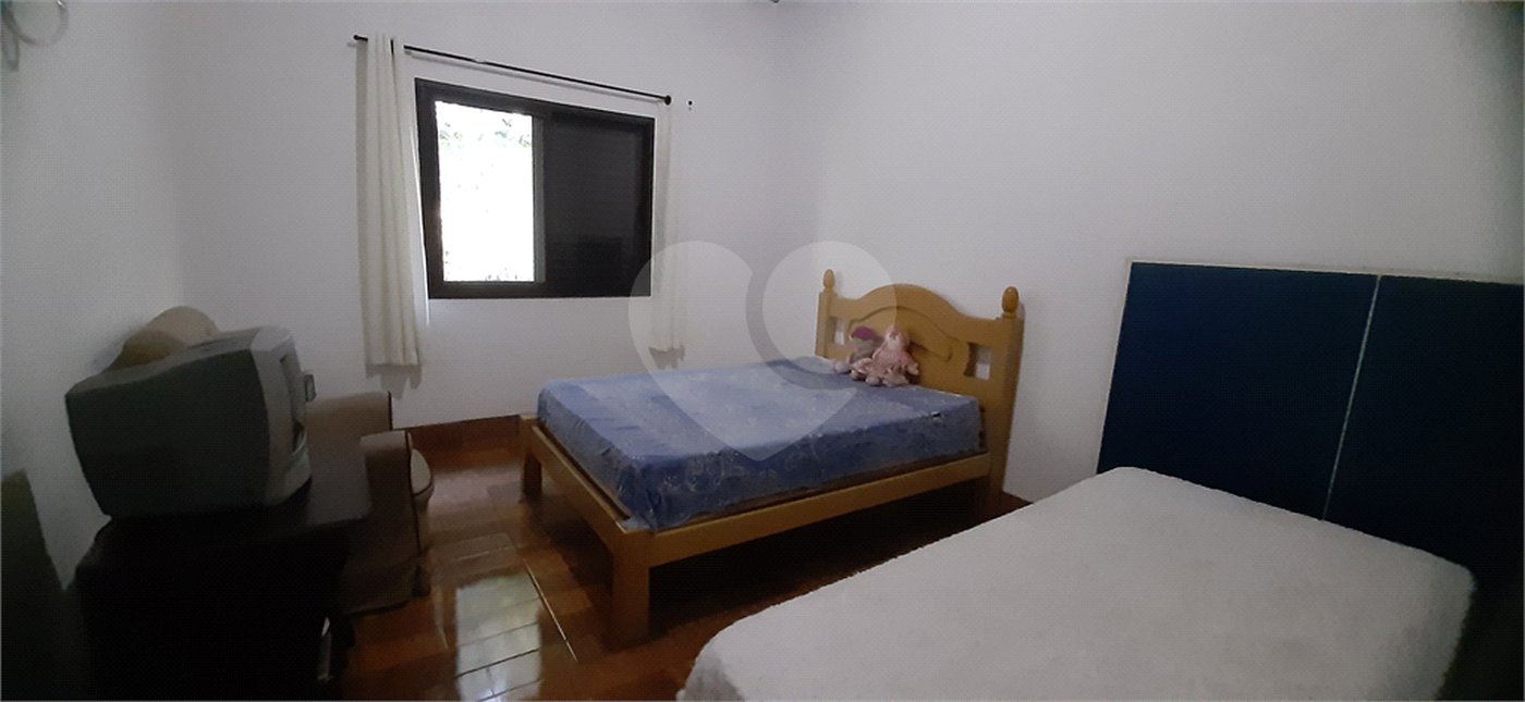 Casa à venda com 3 quartos, sendo 1 suíte, no condomínio Sausalito, Mairiporã - SP