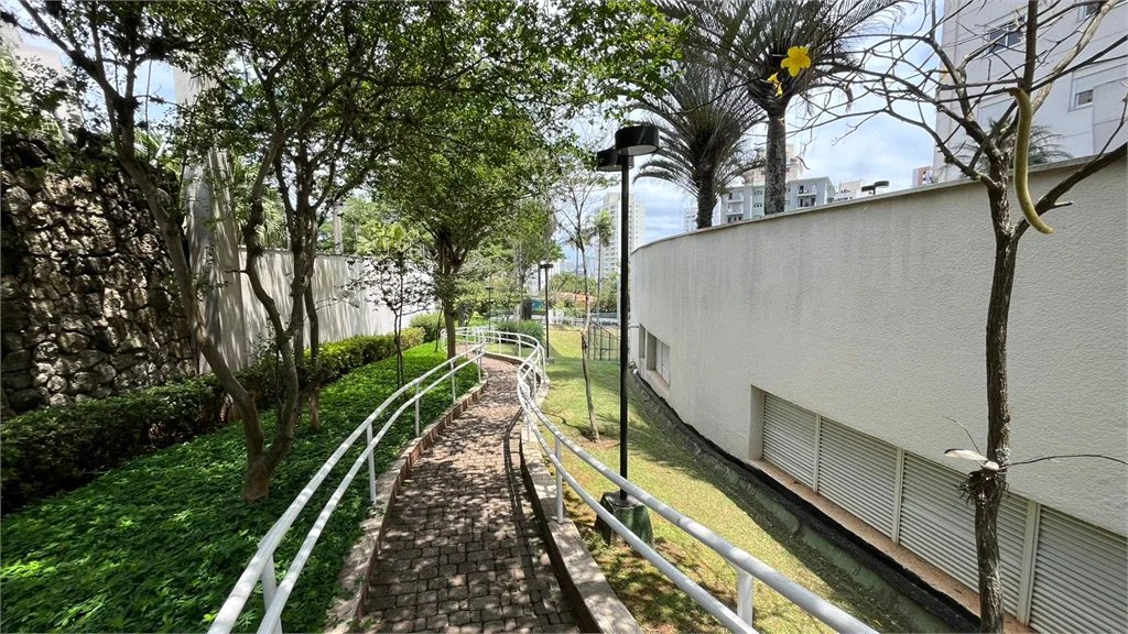 Apartamento à venda com 4 quartos, sendo 3 suítes, em Vila Andrade, São Paulo, SP
