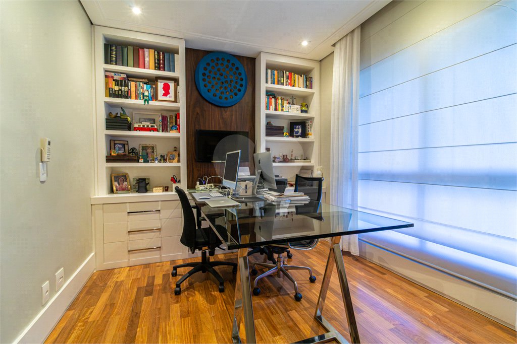 Apartamento à venda com 4 suítes em Campo Belo, São Paulo, SP