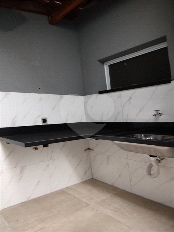 Casa à venda com 3 quartos, sendo 1 suíte, no condomínio Rio das Pedras, Salto - SP