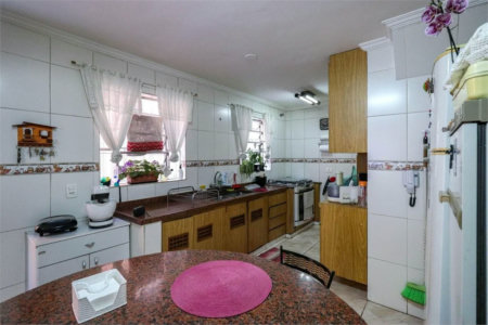 Casa à venda com 4 suítes em Vila Sônia, São Paulo, SP