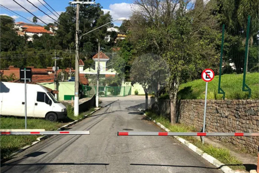 Terreno à venda em Horto, São Paulo, SP