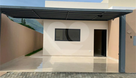 Casa à venda com 3 suítes em Vila Petrópolis, Atibaia, SP