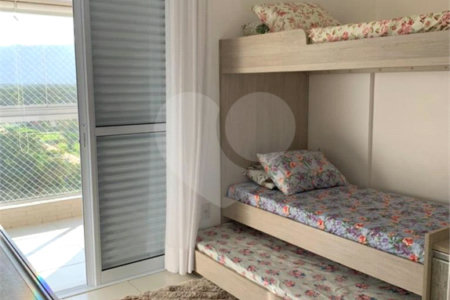 Apartamento à venda com 2 quartos, sendo 1 suíte,  em Indaiá, Bertioga, SP