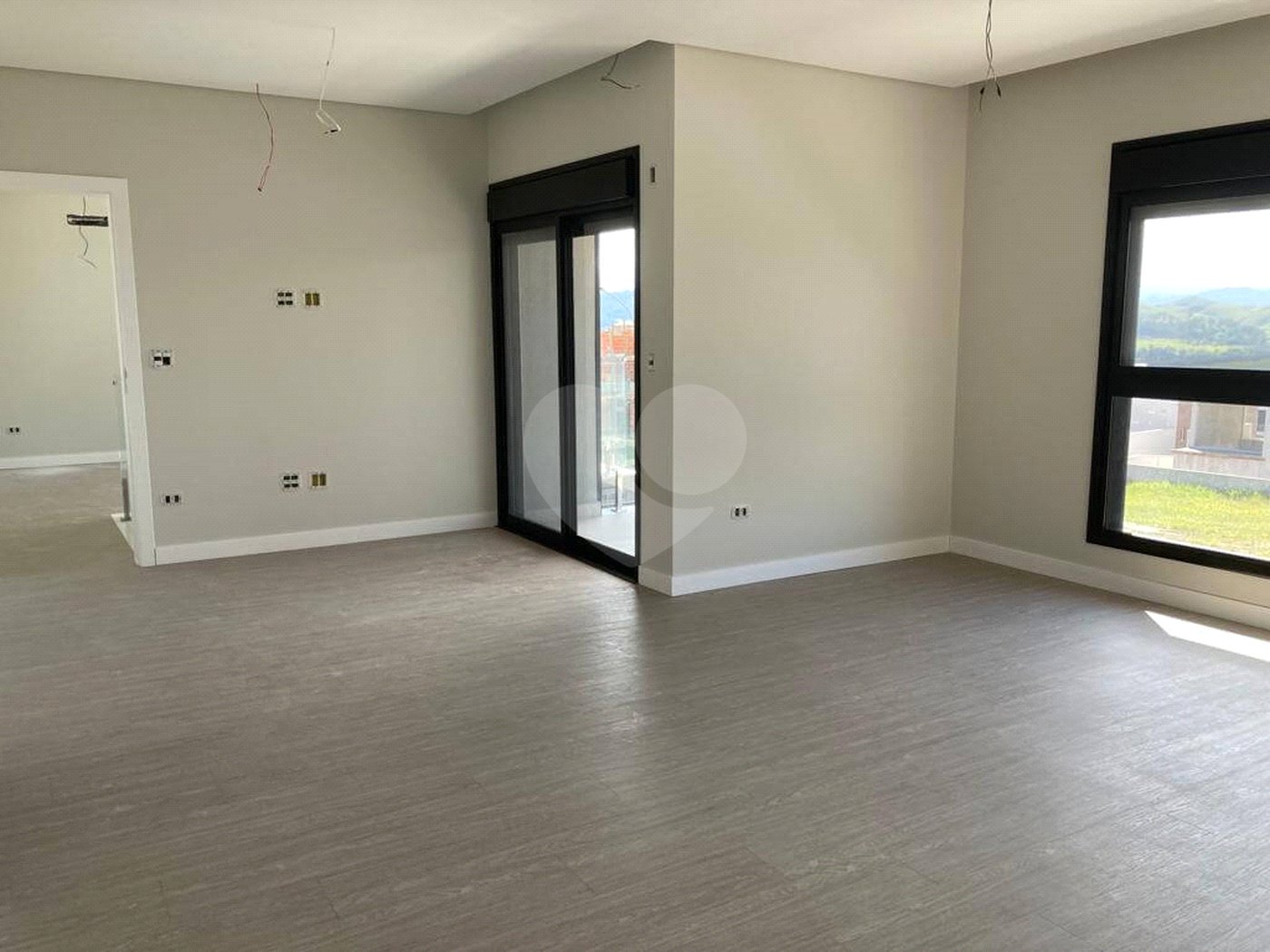 Casa à venda com 5 suítes no condomínio Alphaville 1, São José dos Campos - SP