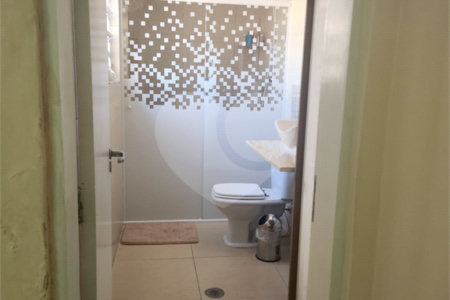 Sobrado à venda com 4 quartos, sendo 1 suíte, em Água Branca, São Paulo, SP