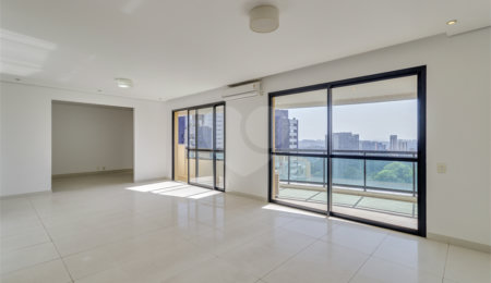 Apartamento à venda com 3 quartos, sendo 1 suíte,  em Morumbi, São Paulo, SP