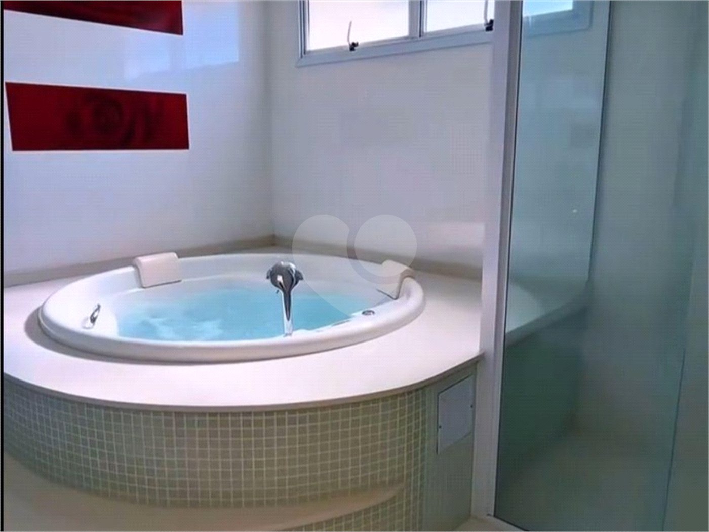 Casa à venda com 4 quartos, sendo 3 suítes, no condomínio Lago da Serra, Araçoiaba da Serra - SP