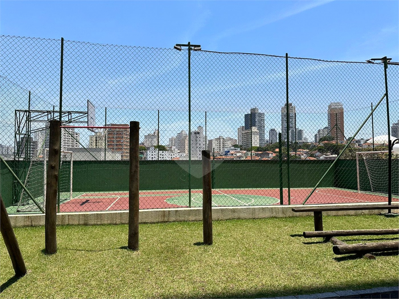 Apartamento à venda com 3 quartos, sendo 1 suíte, em Vila Monumento, São Paulo, SP