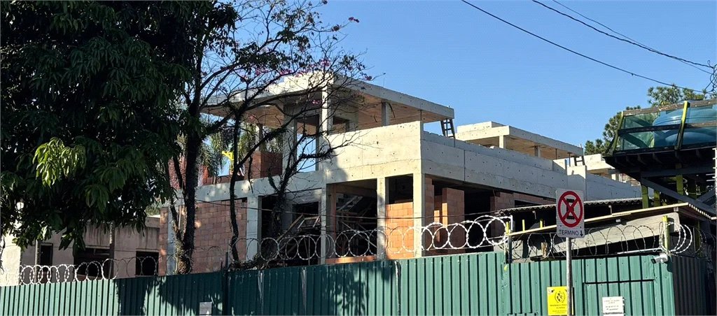 Casa à venda com 4 suítes no condomínio Casa Jardim Paineiras, São Paulo - SP