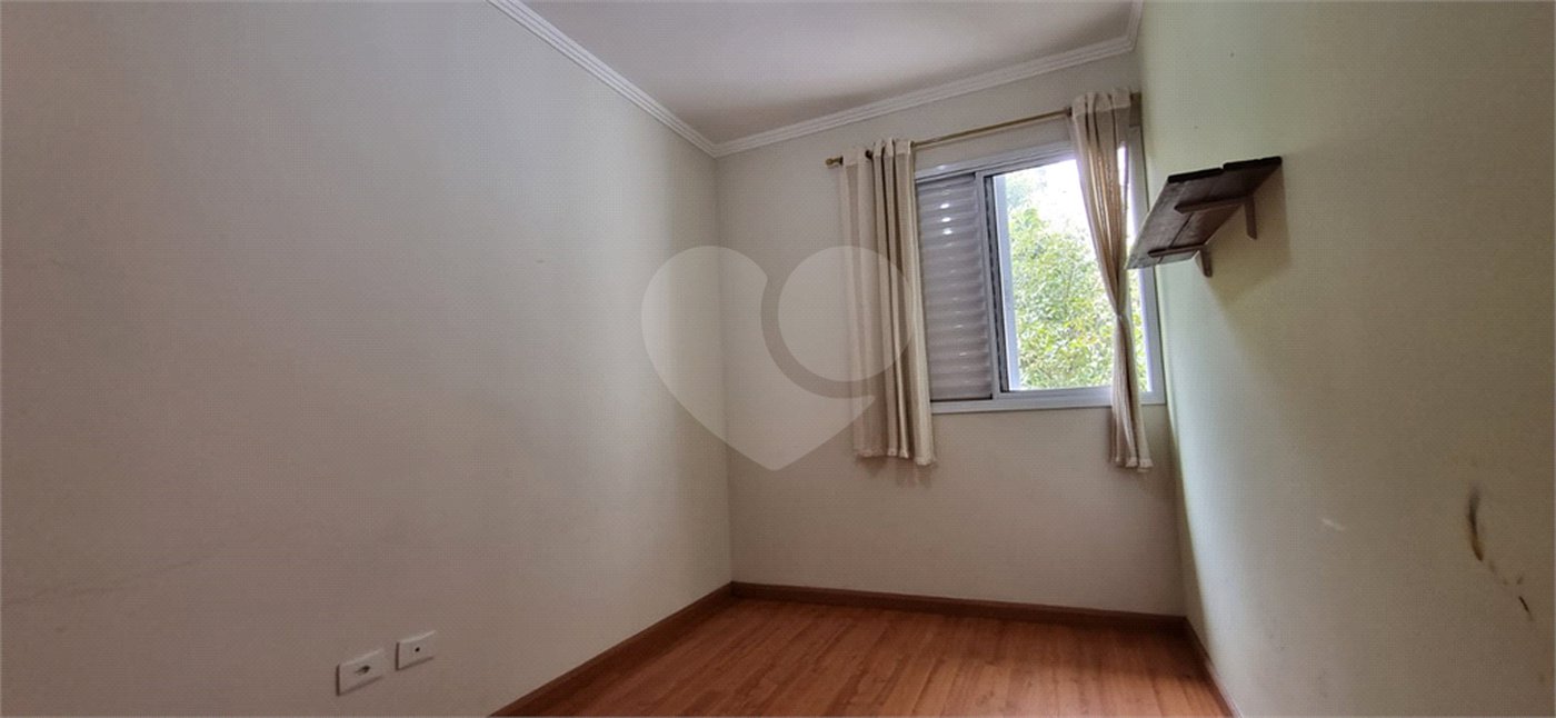 Casa à venda com 3 quartos, sendo 1 suíte, no condomínio Residencial Açaí, São Paulo - SP