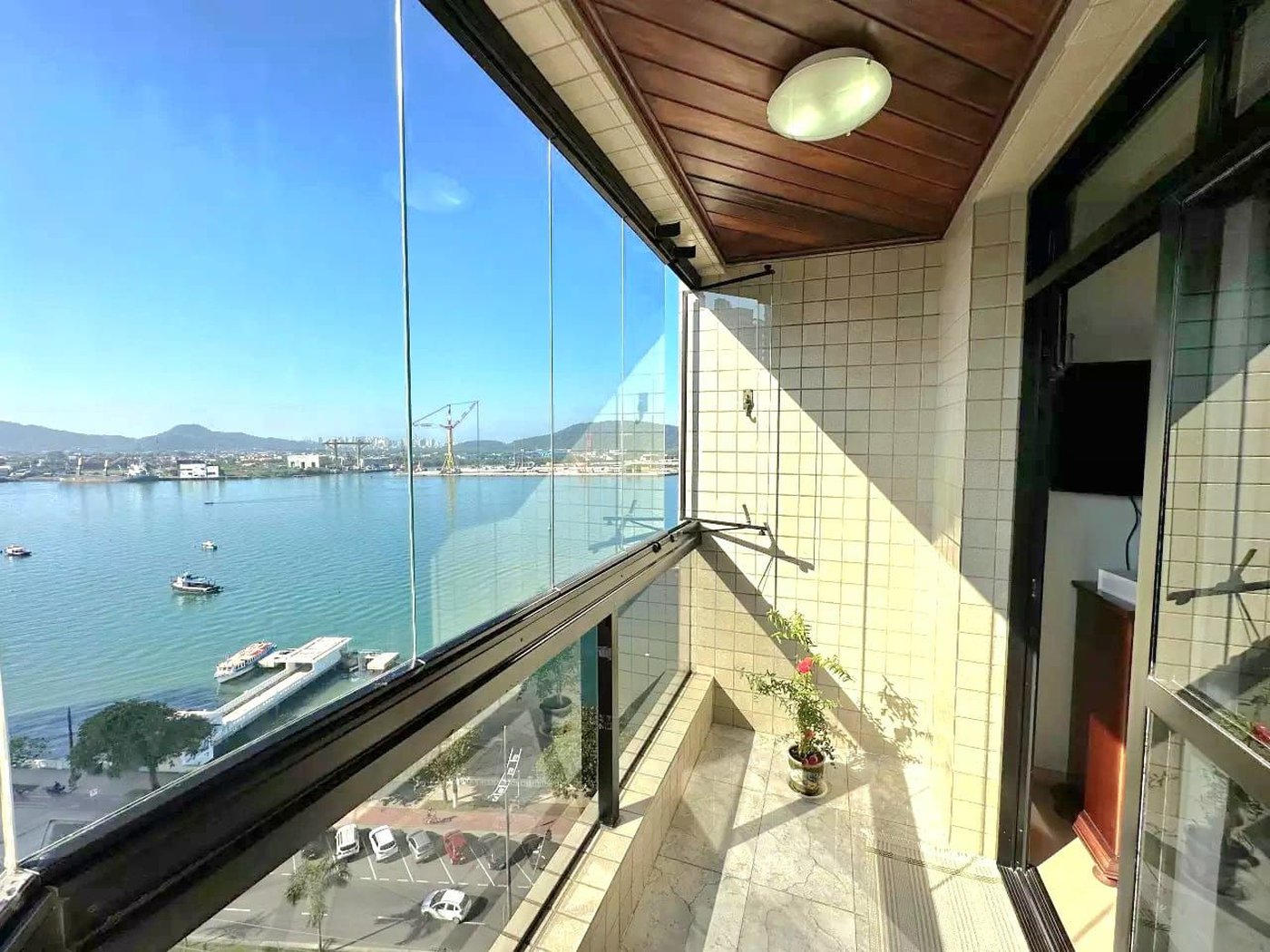 Apartamento com 3 dormitórios à venda, 202 m² por R$ 2.400.000,00 - Ponta da Praia - Santos/SP