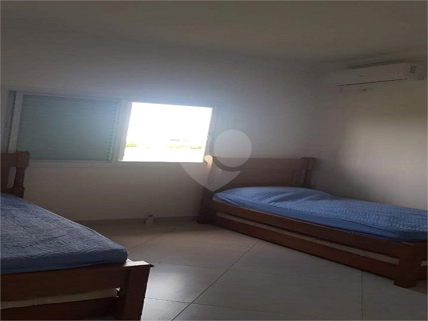 Casa à venda com 3 quartos, sendo 1 suíte, no condomínio Village Ipanema 1, Araçoiaba da Serra - SP