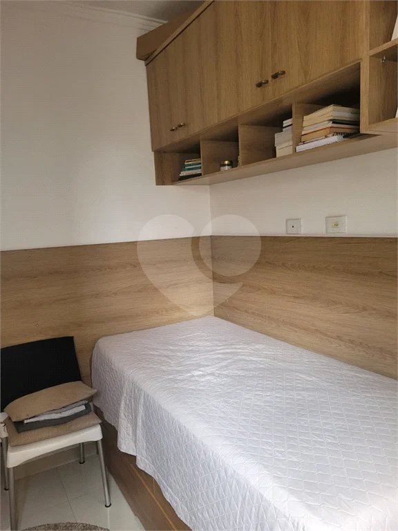 Casa à venda com 3 quartos, sendo 1 suíte, no condomínio Residencial Isabel, São Paulo - SP