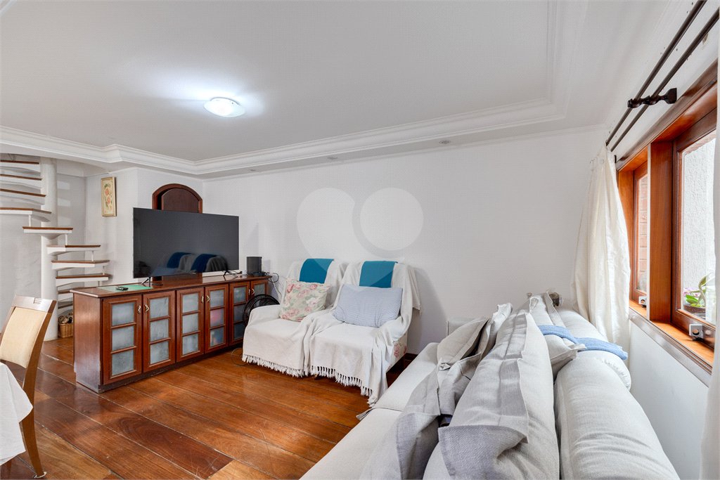 Casa de Vila à venda com 2 quartos, sendo 1 suíte, em Jardim Hípico, São Paulo, SP