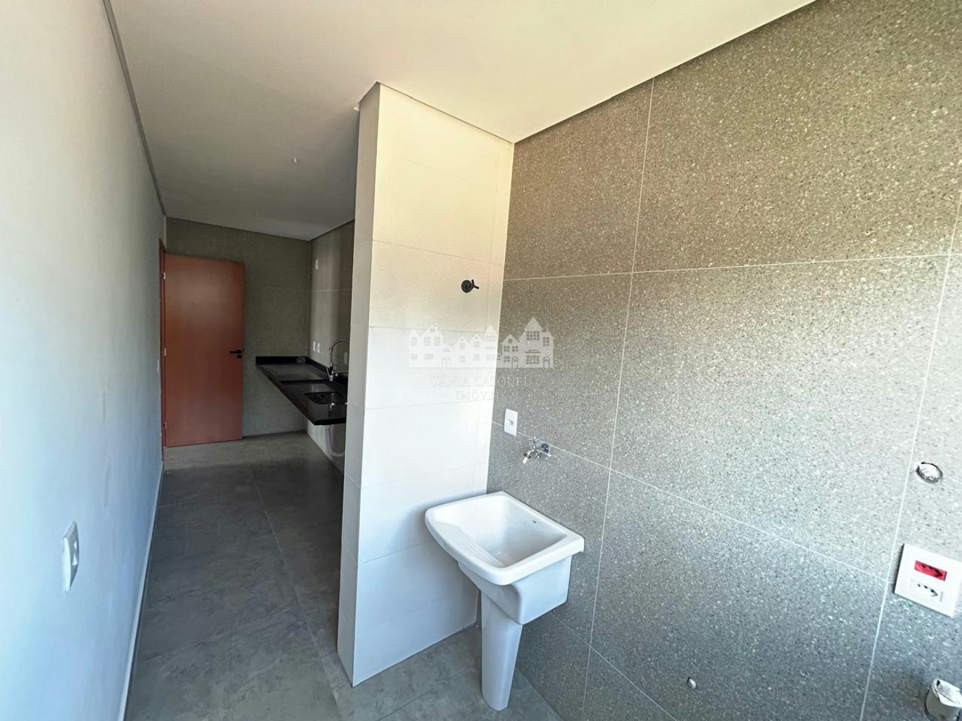 Apartamento à venda com 2 quartos, sendo 2 suítes, no Centro de Atibaia - SP