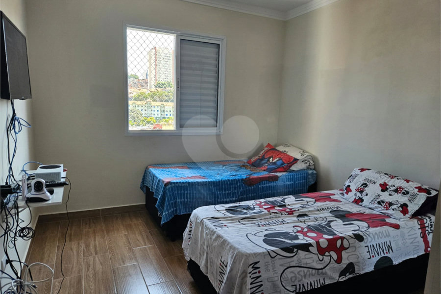 Casa à venda com 3 quartos, sendo 1 suíte, no condomínio Professora Romilde Nogueira de Sá, São Paulo - SP