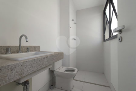 Apartamento à venda com 4 suítes em Jardim Leonor, São Paulo, SP