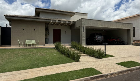 Casa à venda com 4 suítes no condomínio Gramado Park Residencial, Álvares Machado - SP
