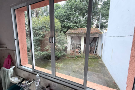 Casa à venda com 3 quartos, sendo 1 suíte, em Chora Menino, São Paulo, SP
