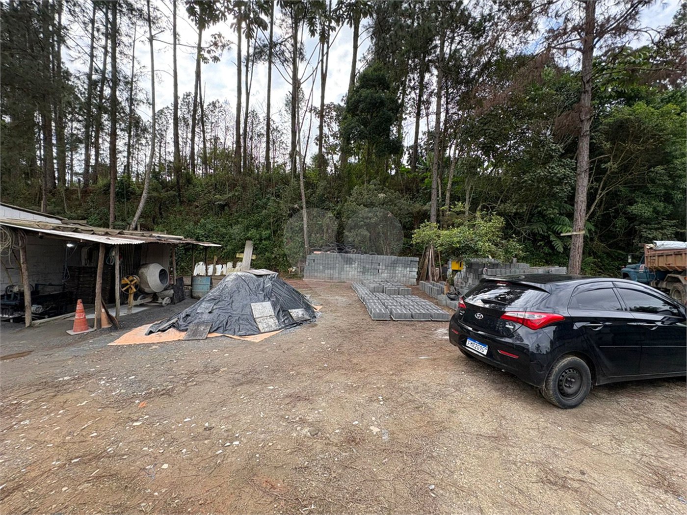 Terreno à venda em Fazenda Aya, Suzano, SP