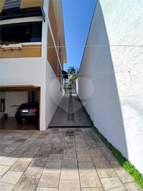 Sobrado à venda com 4 quartos, sendo 2 suítes, em Jardim Leonor, São Paulo, SP