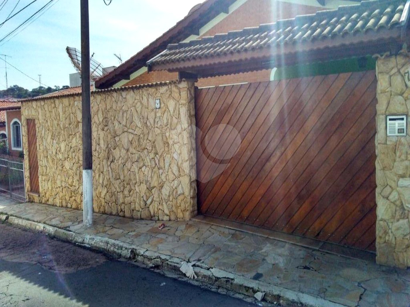 Casa à venda com 3 quartos no Centro, Vinhedo, SP