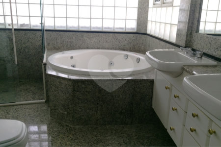 Apartamento à venda com 4 suítes em Vila Suzana, São Paulo, SP