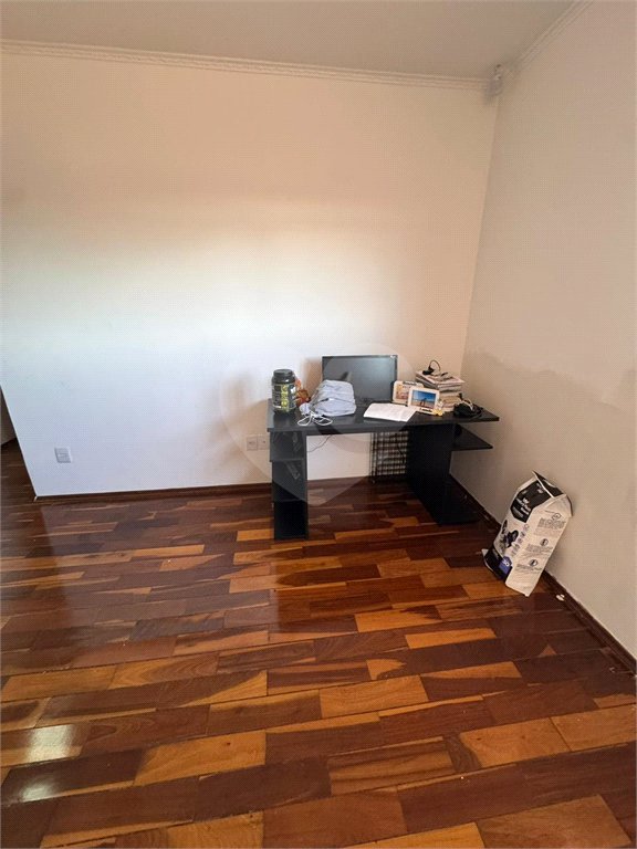 Sobrado à venda com 4 quartos, sendo 1 suíte,  em Jardim Santa Rosa, Araraquara, SP