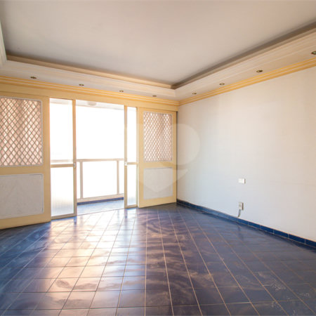 Apartamento à venda com 3 quartos, sendo 1 suíte, em Campo Belo, São Paulo, SP