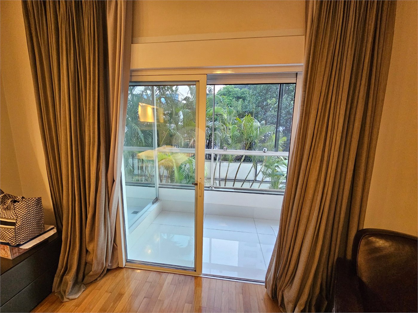 Apartamento à venda com 3 suítes em Indianópolis, São Paulo, SP
