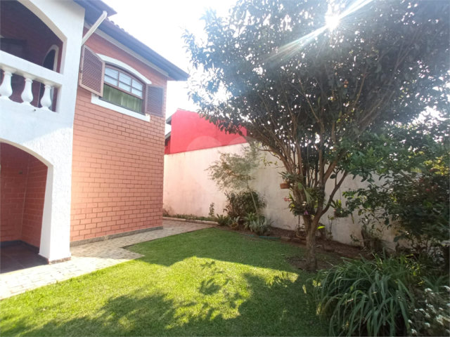 Casa à venda com 4 quartos, sendo 1 suíte,  no condomínio Alpes da Cantareira, Mairiporã - SP