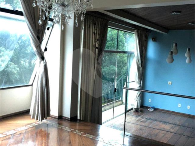 Casa à venda com 5 suítes no condomínio Alpes da Cantareira, Mairiporã - SP