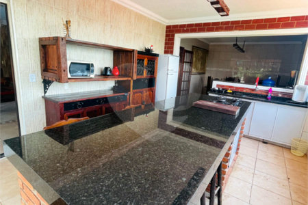 Chácara à venda com 7 quartos, sendo 4 suítes, no Centro, Araçoiaba da Serra, SP