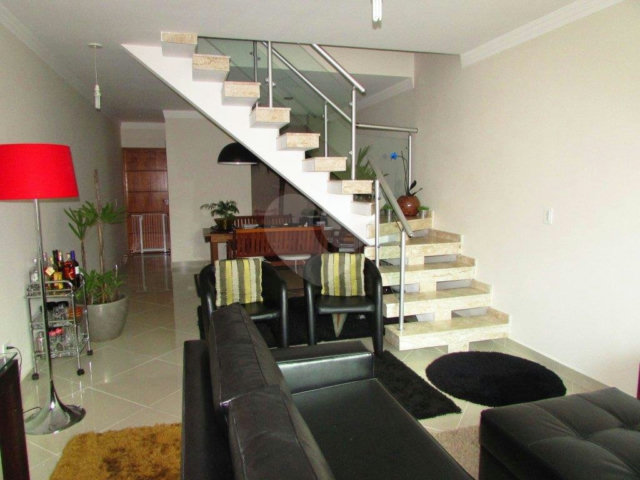 Sobrado à venda com 3 quartos, sendo 1 suíte,  em Vila Constança, São Paulo, SP