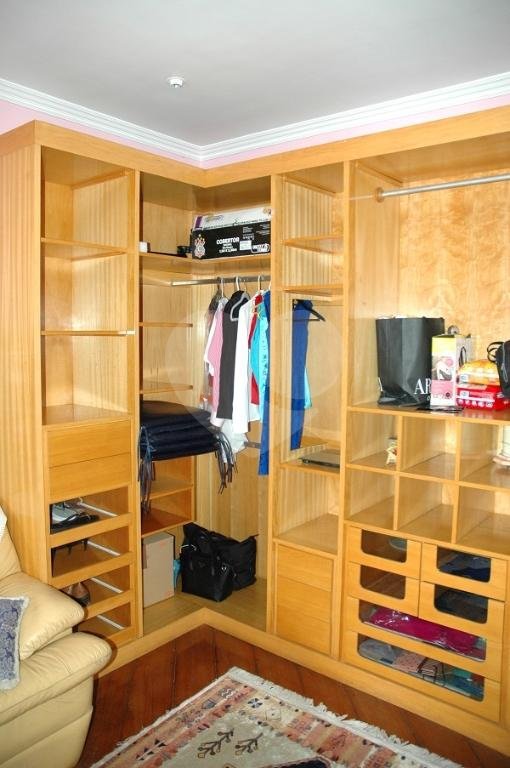 Sobrado à venda com 5 quartos, sendo 4 suítes, em Interlagos, São Paulo, SP