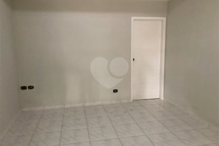 Sobrado à venda com 3 quartos em Jardim Humaitá, São Paulo, SP