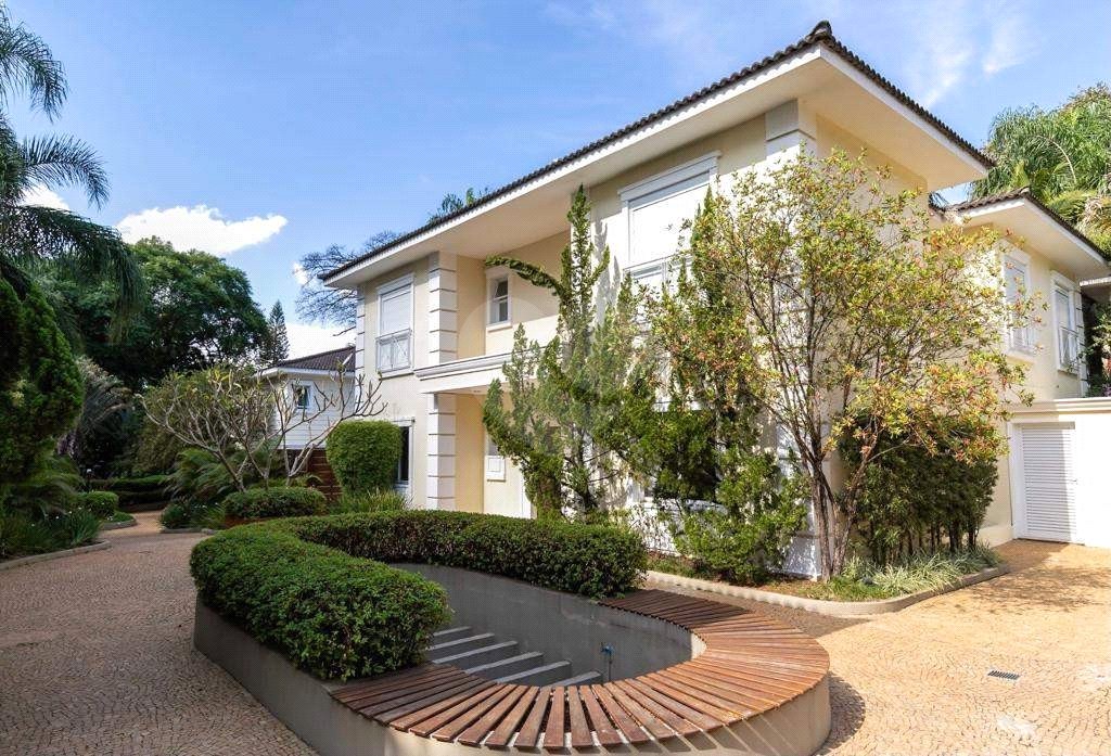 Casa à venda com 4 suítes no condomínio L`exclusive, São Paulo - SP