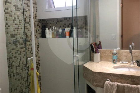Apartamento à venda com 3 quartos, sendo 1 suíte, em Jardim Parque Morumbi, São Paulo, SP
