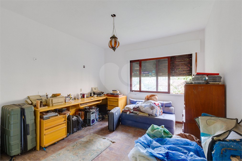 Casa à venda com 4 quartos, sendo 2 suítes, em Alto da Boa Vista, São Paulo, SP