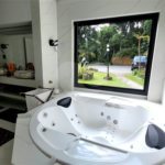 Casa à venda com 4 suítes no condomínio Parque Imperial da Cantareira, Mairiporã - SP