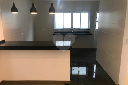 Casa Térrea à venda com 3 quartos em Vila Mazzei, São Paulo, SP