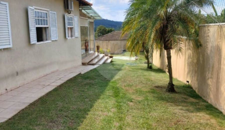 Casa à venda com 4 quartos em Caixa D´água, Vinhedo, SP
