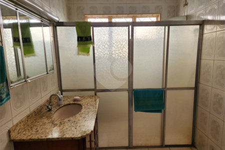 Casa à venda com 4 quartos, sendo 1 suíte, no Centro, Araraquara, SP